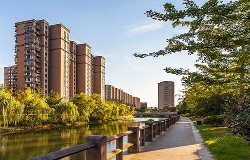 为保证房地产市场平稳运行 今年全国多地纷纷推出楼市调控政策