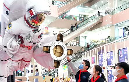 三名航天员成功进驻中国空间站天和核心舱 意味着中国空间站开启了有人长期驻留时代