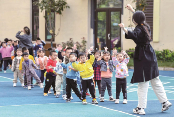 武汉新增公办幼儿园学位五万个 超额完成今年学位目标