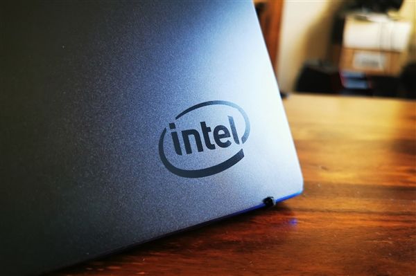 Intel 12代笔记本旗舰已经登台 6+8核心和苹果M1 Max的对决