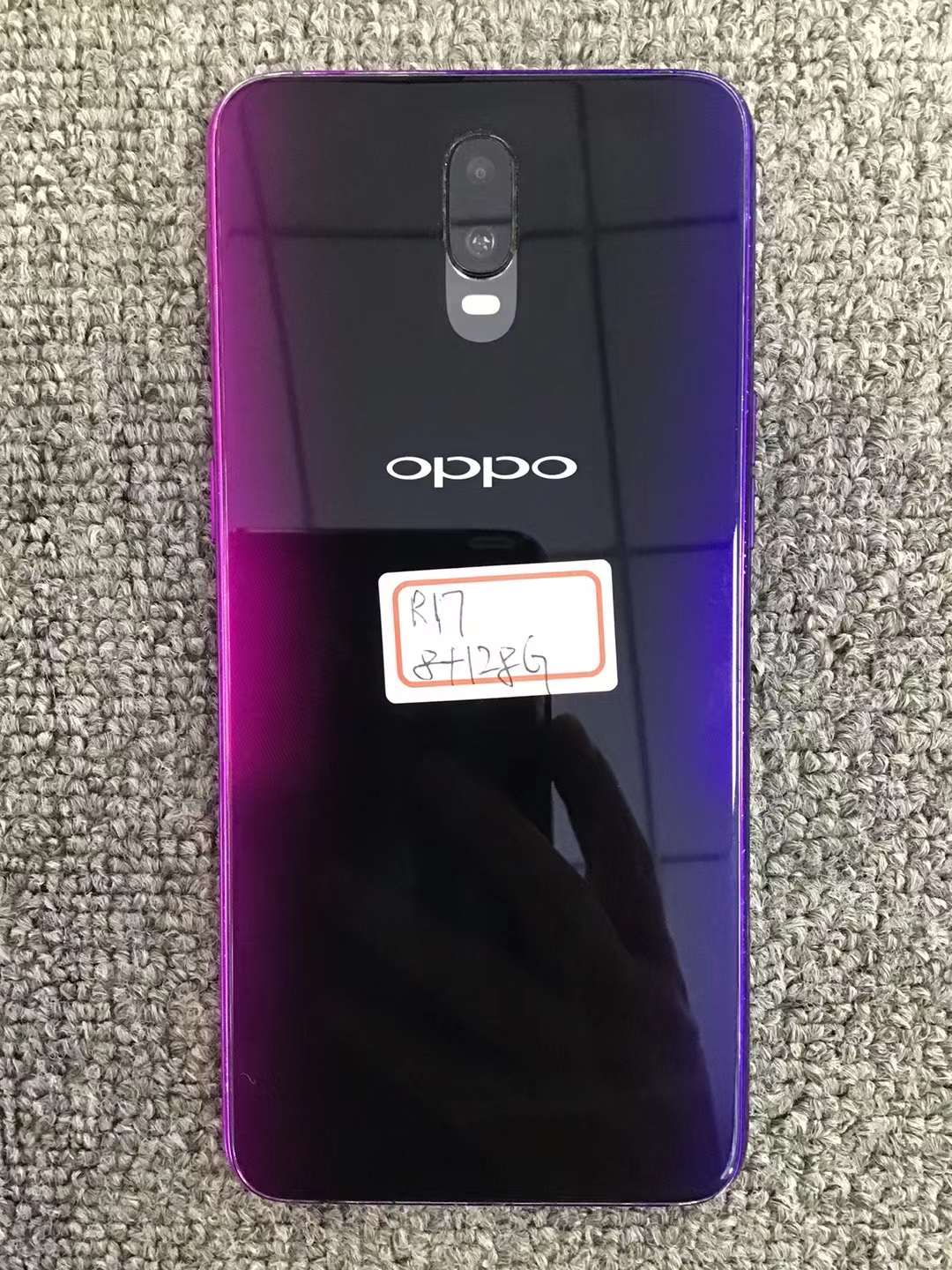 OPPOReno7系列即将发布 OPPO行业首创星雨光刻工艺